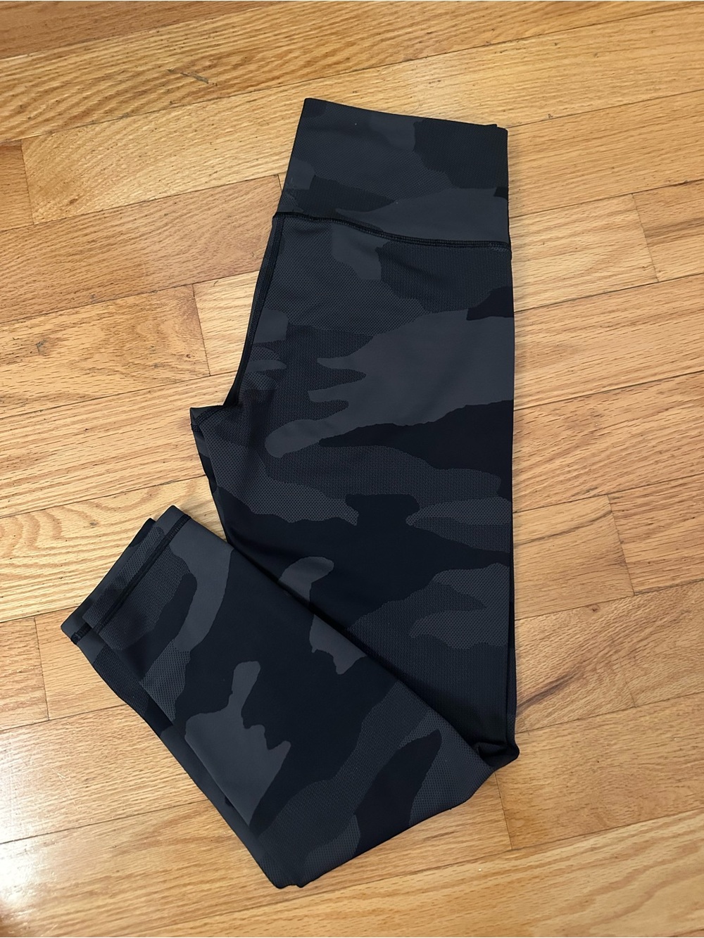 Aerie Camo Leggings Size Large